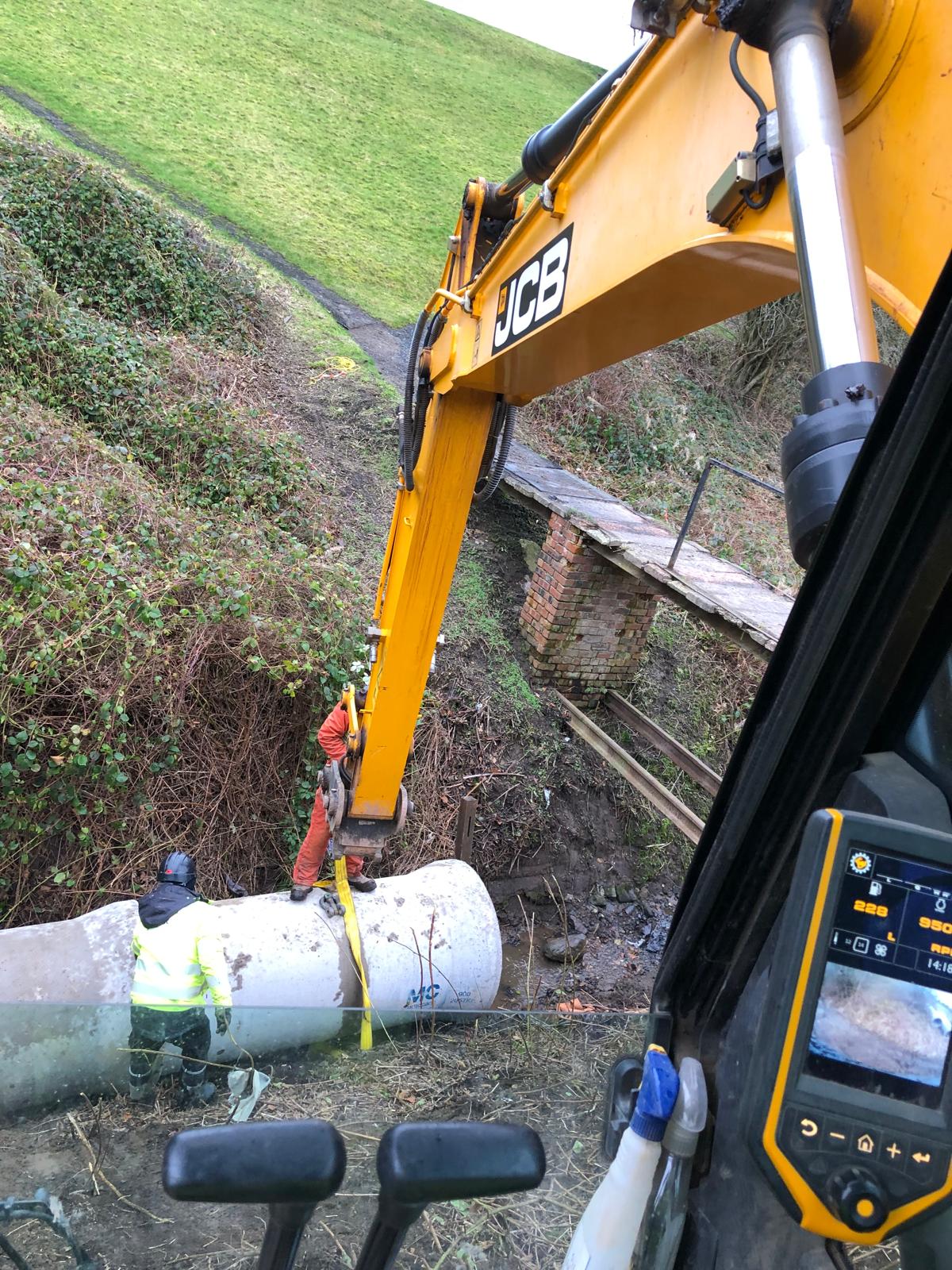 Drainage installation pipework